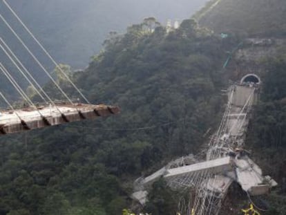 La estructura que conecta Bogotá con la ciudad de Villavicencio se desplomó con 20 trabajadores. Iba a inaugurarse en marzo