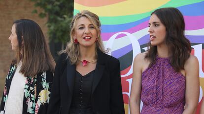De izquierda a derecha, Ione Belarra, Yolanda Díaz e Irene Montero en junio de 2022 en Madrid.