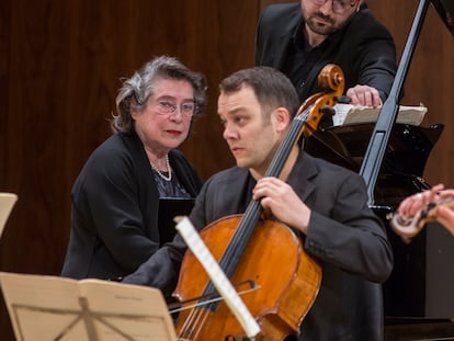 La gran pianista Elisabeth Leonskaja durante la interpretación del Quinteto con piano op. 34 de Brahms el martes en el Auditorio Nacional. En el centro, el violonchelista Claudius Popp.