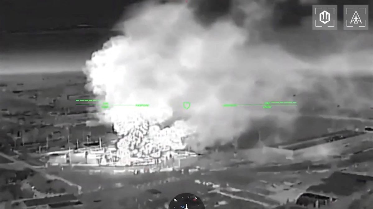 Crimea prohíbe la venta de gasolina a civiles y empresas ante el bloqueo logrado por los drones ucranios 