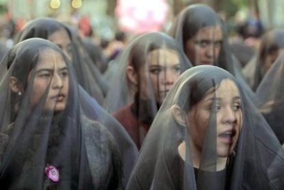 Manifestación en Ciudad de México en protesta por la violencia contra las mujeres en 2002.