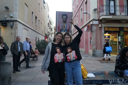 Dos de las organizadoras del concurso de dobles de Carlos Cuevas en Gracia, Marina Martín y Marina Ruiz.