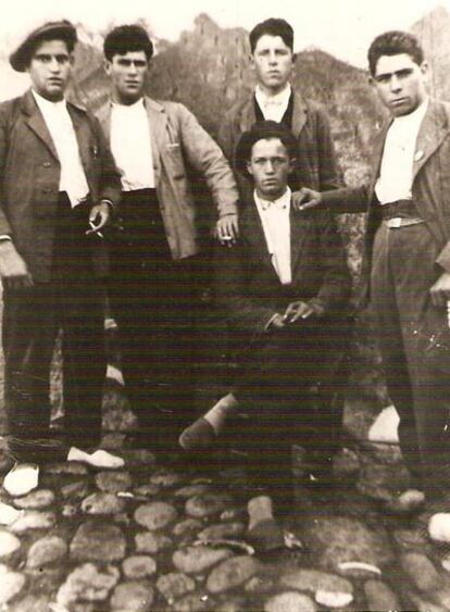 Grupo de los cinco ejecutados en la madrugada del 7 de agosto de 1936.