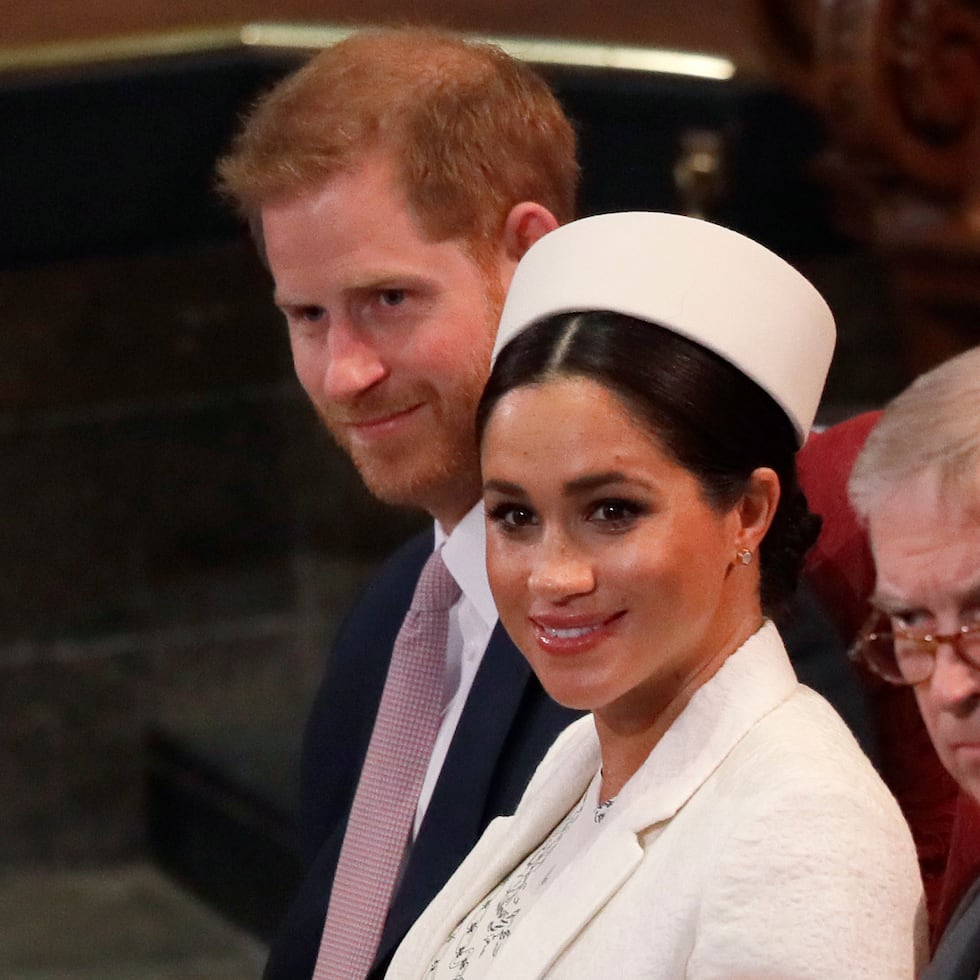 Prince Harry becomes the first British royal to publicly criticize Prince Andrew for 'shameful scandal' | International | EL PAÍS English