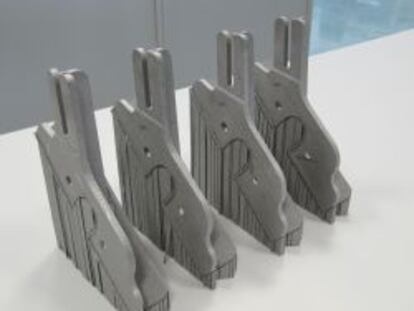 Piezas fabricadas en aleaci&oacute;n de titanio con impresi&oacute;n 3D. 