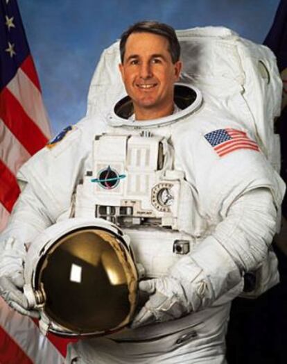 El astronauta de la NASA Stephen K. Robinson.