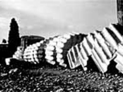 Fotografía Atenas, Grecia, 1994, de Josef Koudelka, de la exposición Caos, en la sala de la Comunidad de Madrid.