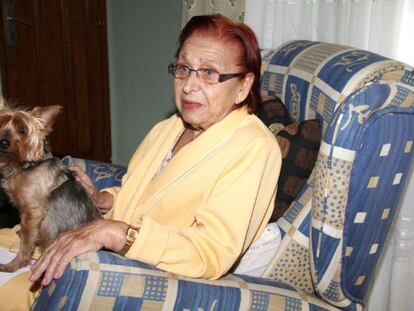 Nieves Martín, en su casa de Las Palmas.