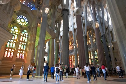 La Sagrada Familia sigue, por ahora, con un aforo reducido a un máximo de 500 visitantes por hora.