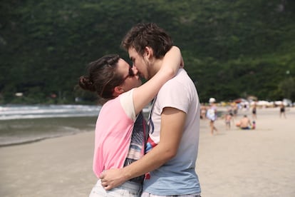 La mejor forma de afrontar esta etapa es entendiendo que el deseo sexual y la curiosidad son naturales y saludables. 