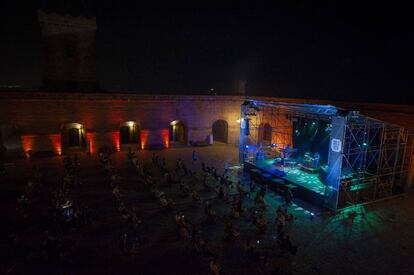 Concierto de Queralt Lahoz, en el castillo de Montjuïc dentro del ciclo Sala Barcelona, en la edición de 2020.