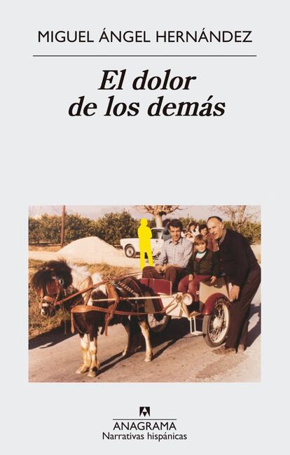 En la lectura de 'El dolor de los demás', convencen por igual las tres líneas que alternan en la obra: la reconstrucción de las horas que siguieron a la tragedia de la Nochebuena de 1995 —el mejor amigo del autor asesina a su hermana y luego se suicida—; el largo proceso de investigación de esa amarga historia; y todo lo referente al proceso de escritura de la obra. Vencidas las dudas y convencido de que valía la pena contarla, la obra se despliega como un soberbio cuadro social y humano y como una crónica exigente y rigurosa, muy bien escrita. - 'El dolor de los demás'. Miguel Ángel Hernández. Anagrama.