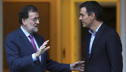 Mariano Rajoy y Pedro S&aacute;nchez este jueves en Moncloa. 