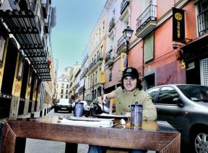 El chef Jaime Renedo, frente a su restaurante Nextdoor, en la travesía de San Mateo.