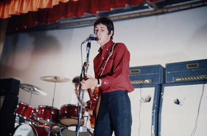 El guitarrista Pete Townshend de The Who durante un concierto en Felixstowe, Suffolk, en 1966.