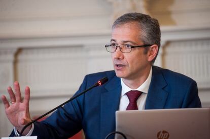 Pablo Hernández de Cos, gobernador del Banco de España, en la Universidad Menéndez Pelayo de Santander.