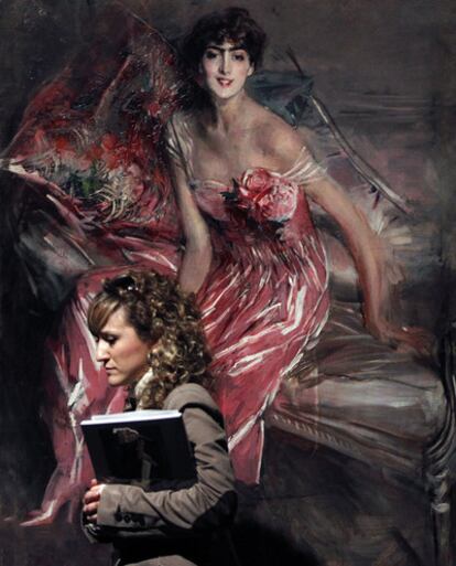 <i>La mujer de rosa,</i> de Giovanni Boldini, ayer en el Centro del Carmen de Valencia.