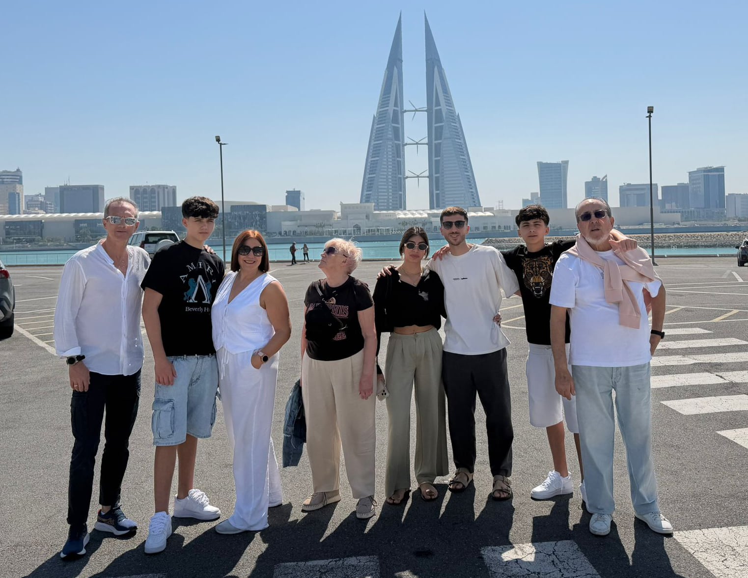 Una famiglia spagnola bloccata su un crociera a Dubai: Antes o dopo usciranno da qui, ma non sanno come