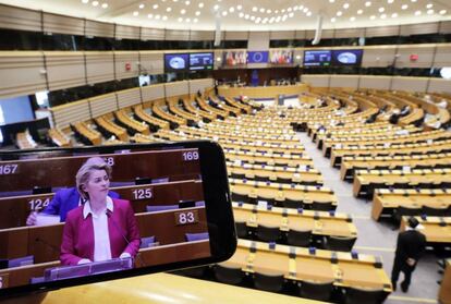 La presidenta de la Comisión, Ursula Von der Leyen, durante un pleno del Parlamento Europeo .