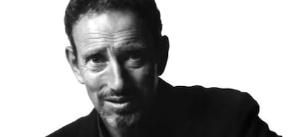 Jonathan Richman actúa el 17 en Madrid, el 20 en Girona, el 21 en Barcelona y el 22 en Avilés.