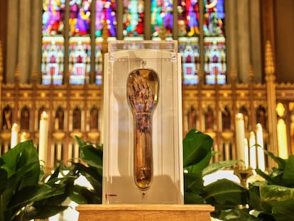 El brazo de San Francisco Javier en la Catedral de San Miguel en Toronto, Canadá, el pasado 12 de enero.