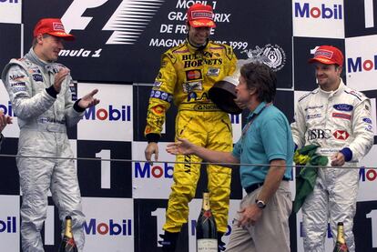 Barrichello dejó Jordan para ser parte del equipo Ford, con el que participó tres años, desde 1997 hasta 1999. En su primer año con la nueva escudería se retiró en 14 de las 17 carreras que disputó, consiguiendo la segunda plaza en una de las tres restantes.