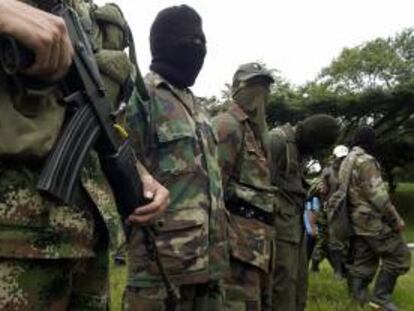En un país como Colombia, que por primera vez en cincuenta años está ante la posibilidad real de terminar el conflicto con las FARC, el Gobierno no quiere que se abra otro frente de violencia. EFE/Archivo