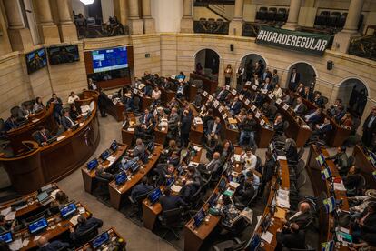 Sesión sobre el uso de cannabis en el Congreso de la República en Bogotá