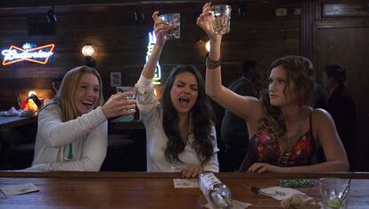 "Bad Moms": Considerando que Se Beber, Não Case levou o Globo de Ouro de melhor filme de comédia ou musical, não é uma ousadia pedir algum reconhecimento para este produto de diversão muito mais profundo que o que pretende aparentar. Feminismo mainstream e uma maravilhosa oportunidade para exaltar a grandiosa Kathryn Hahn (Transparent). Autor: Carlos Megía. Foto: Diamond Films