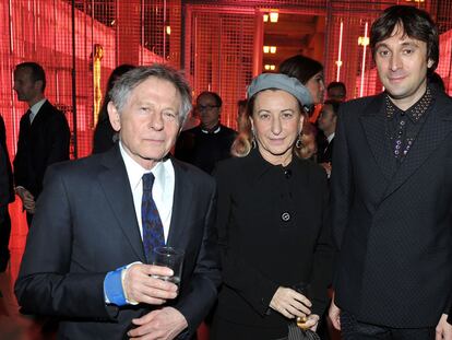Polanski, Miuccia Prada y Francesco Vezzoli, abajo un aspecto del museo virtual.