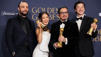 Cosmo Jarvis, Anna Sawai, Hiroyuki Sanada and Tadanobu Asano, winners of the Golden Globe for 'Shogun', on January 5, 2025 in Beverly Hills, California.