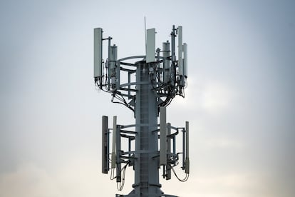 Torre de telecomunicaciones en Cardiff, Gales.