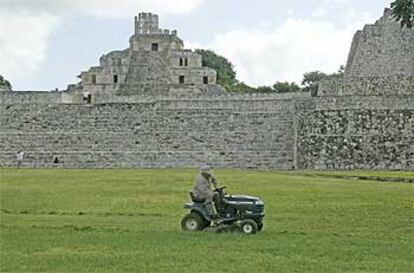 Las ruinas de Edzná, una de las zonas arqueológicas mayas del Estado mexicano de Campeche, ocupan una superficie de 25 kilómetros cuadrados.