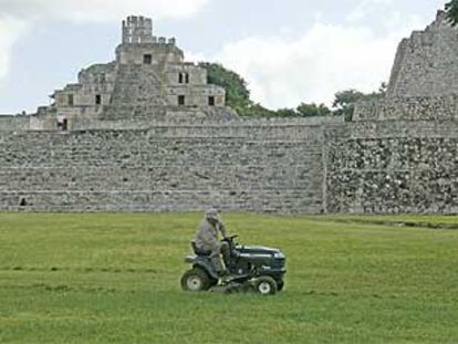 Las ruinas de Edzná, una de las zonas arqueológicas mayas del Estado mexicano de Campeche, ocupan una superficie de 25 kilómetros cuadrados.