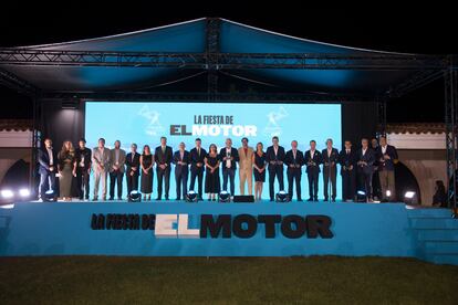 Los participantes en la Fiesta del Motor organizada por Prisa Media, este jueves en el Hipódromo de la Zarzuela, en Madrid.