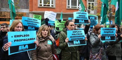 Concentración de los empleados de Lanbide en Bilbao.