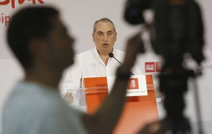 El secretario general del PSE en Gipuzkoa, Iñaki Arriola, durante la presentación de su candidatura a la reelección.