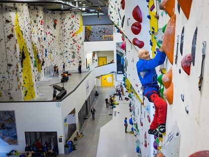 Marcel Rémy climbing a rock wall just days after his 99th birthday