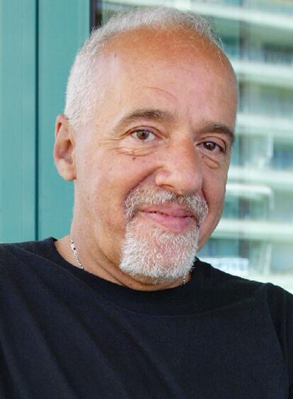 Paulo Coelho.