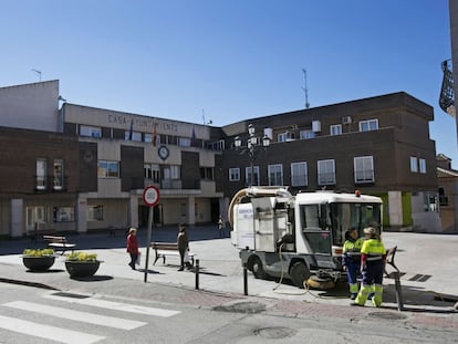 La sede municipal de Moraleja de Enmedio, el pasado viernes. 