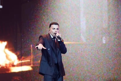El músico y cantante puertorriqueño Rauw Alejandro, durante un concierto.