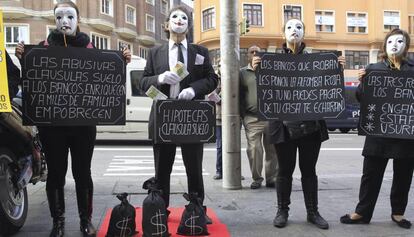 Protesto contra as cláusulas piso.