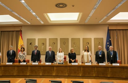 Maite Araluce, tercera por la derecha, en un acto de homenaje en el Congreso a las víctimas del terrorismo  en 2018.