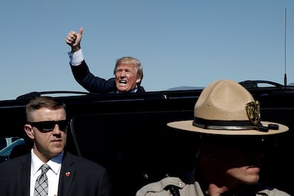 El candidato republicano, Donald Trump, a su llegada a un acto electoral en Prescott Valley, Arizona, el 4 de octubre de 2016.