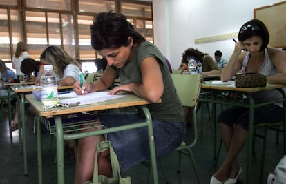 Oposiciones docentes en el complejo educativo de Cheste, Valencia, en una imagen de archivo.