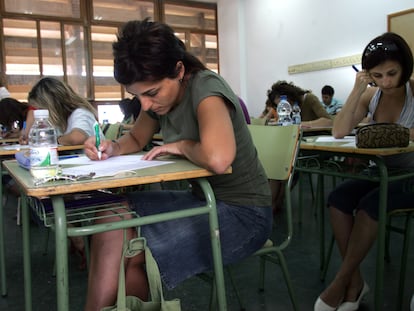 Oposiciones docentes en el complejo educativo de Cheste, Valencia, en una imagen de archivo.