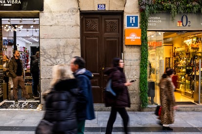 La fachada del Hostel OneFam Sungate, en la calle del Carmen, 16, en Madrid.