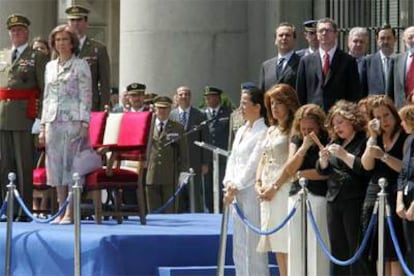 Los Reyes, acompañados por los príncipes de Asturias, presiden el homenaje a los militares fallecidos en misiones de paz y en el exterior.