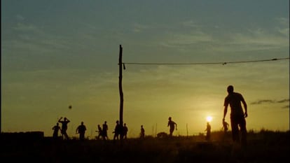 Una escena rodada en Mali de la película 'Diamantes negros', de Miguel Alcantud.