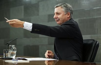 El portavoz del Gobierno, José Blanco, durante la rueda de prensa posterior a la reunión del Consejo de Ministros.